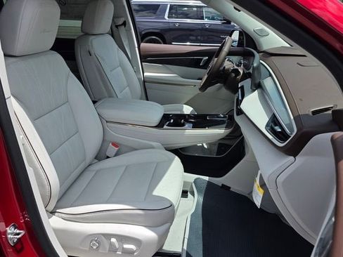 New 2026 Buick Enclave Avenir w/ Super Cruise Package FWD image 18
