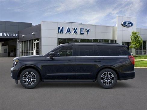 Used 2026 Ford Expedition Active image 3