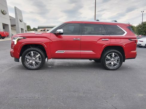Used 2023 Toyota Sequoia Capstone AWD/4WD image 7