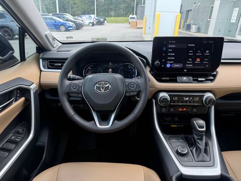 Used 2024 Toyota RAV4 XLE Premium w/ Weather Package AWD/4WD image 8