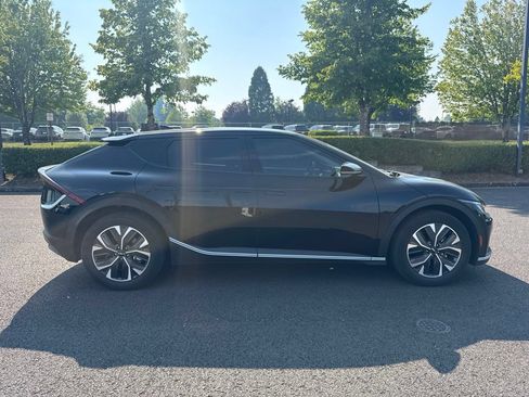 Used 2024 Kia EV6 Light AWD/4WD image 8