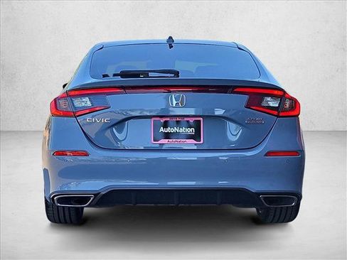 Used 2022 Honda Civic Sport Touring image 7