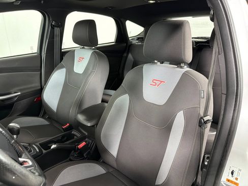Used 2016 Ford Focus ST FWD image 11