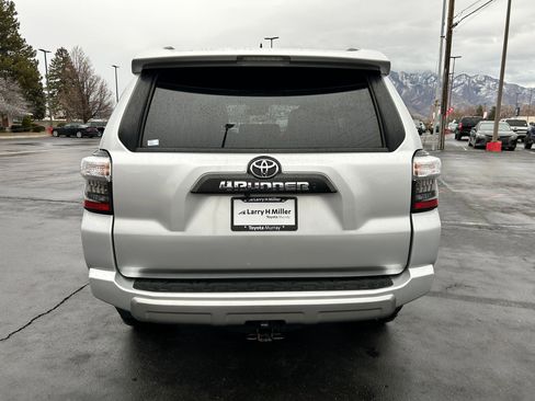 Used 2023 Toyota 4Runner TRD Off-Road Premium w/ Off Road Premium Plus Package image 4