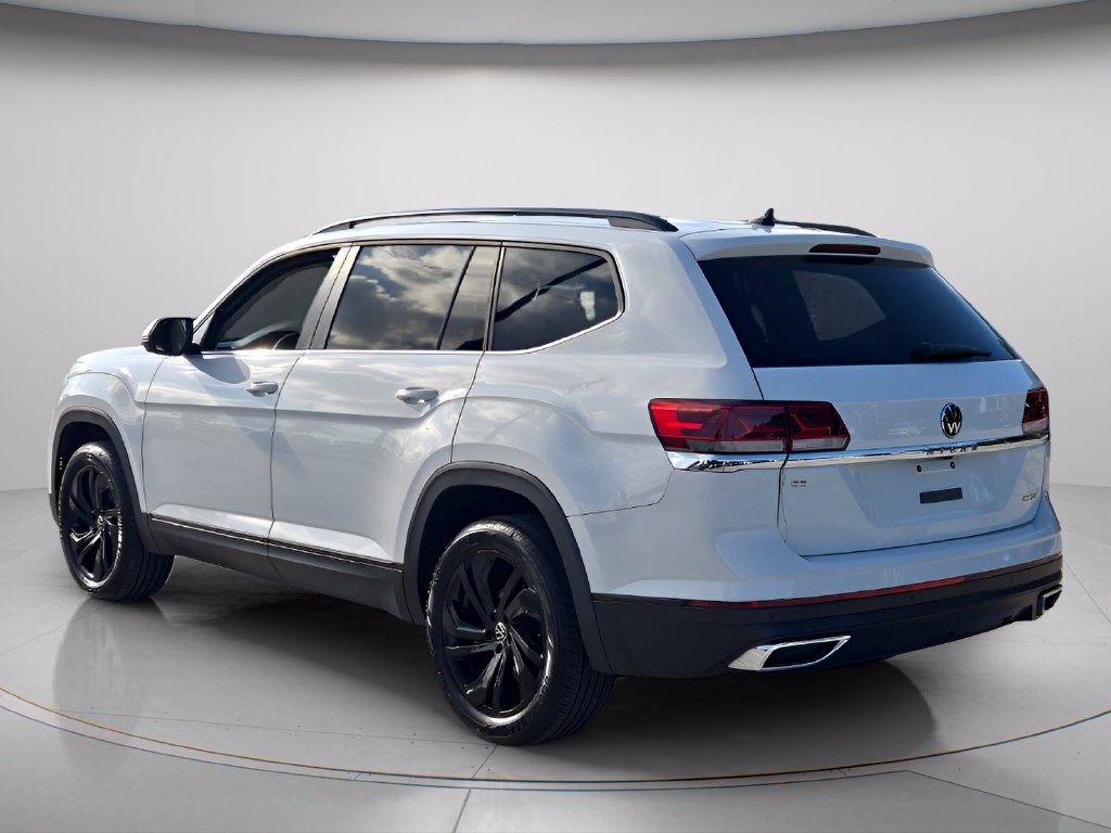 Used 2022 Volkswagen Atlas SE w/ Black Wheel Package FWD image 4