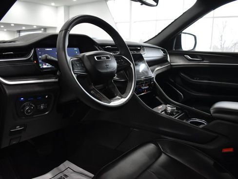 Used 2024 Jeep Grand Cherokee Limited 4xe image 14