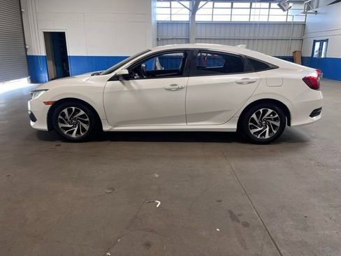 Used 2017 Honda Civic EX image 6