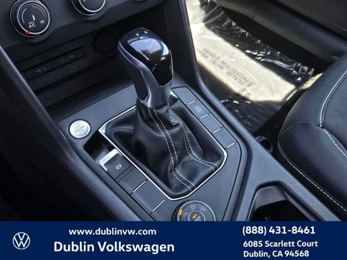 Used 2022 Volkswagen Taos SE AWD/4WD image 16