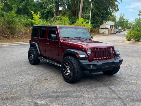 Used 2021 Jeep Wrangler Unlimited Sport AWD/4WD image 3