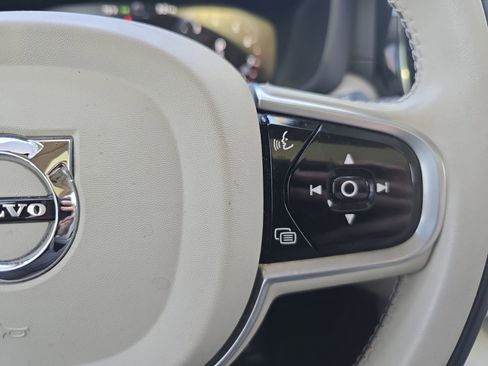 Used 2021 Volvo XC60 T5 Inscription w/ Advanced Package image 18