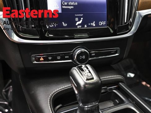 Used 2018 Volvo S90 T6 Inscription w/ Convenience Package AWD/4WD image 19