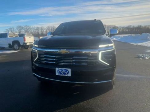 New 2026 Chevrolet Suburban Premier AWD/4WD image 6