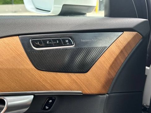 Certified 2024 Volvo XC90 B6 Plus w/ Protection Package Premier AWD/4WD image 32