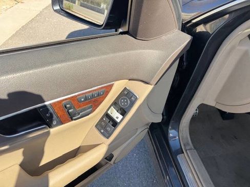 Used 2011 Mercedes-Benz C 300 Luxury image 29