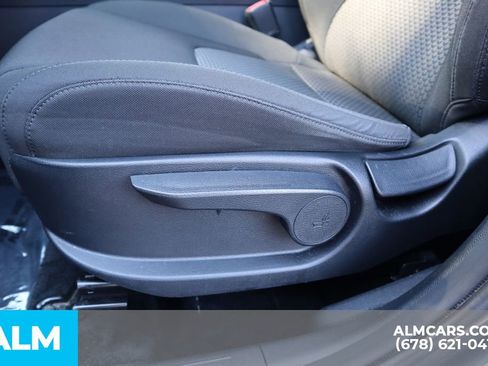 Used 2024 Kia Sportage LX image 12