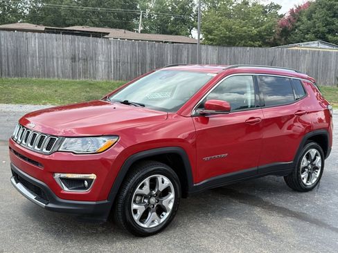 Used 2021 Jeep Compass Limited image 3