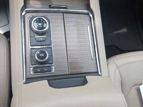 Used 2023 Ford Expedition Max Limited AWD/4WD image 23