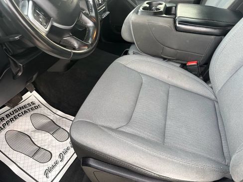 Used 2022 RAM 1500 Big Horn AWD/4WD image 36