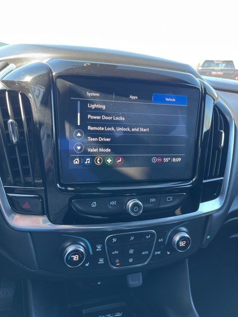 Used 2023 Chevrolet Traverse LT AWD/4WD image 46