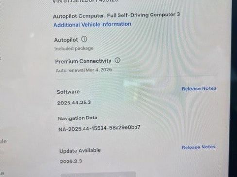 Used 2023 Tesla Model 3 Performance image 15