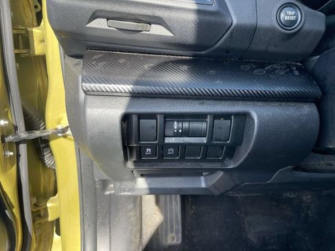 Certified 2021 Subaru Crosstrek 2.0i AWD/4WD image 18