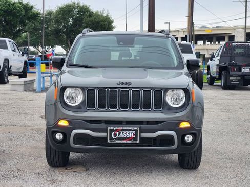 Used 2023 Jeep Renegade Latitude AWD/4WD image 2