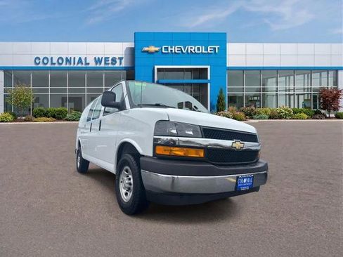 Used 2022 Chevrolet Express 2500 w/ Driver Convenience Package RWD image 15