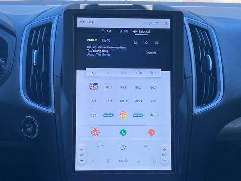 Certified 2024 Ford Edge SEL w/ Convenience Package image 11