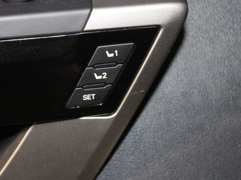 Used 2023 Toyota Tundra Limited image 22