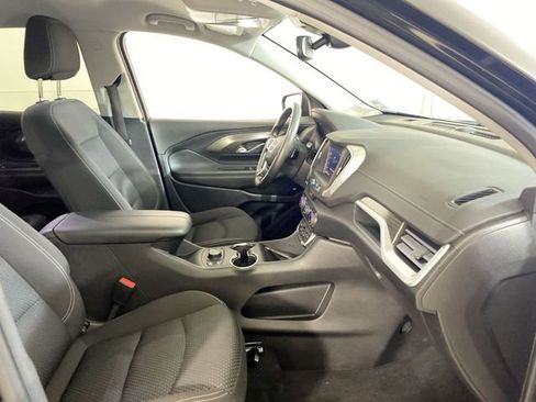 Used 2023 GMC Terrain SLE w/ Driver Convenience Package image 29