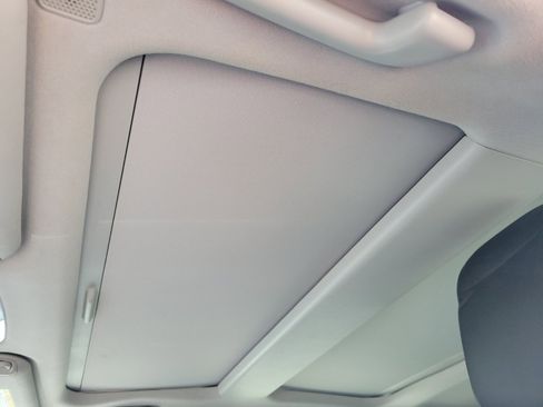 Used 2024 Toyota Prius Limited image 20