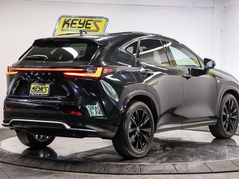 Used 2026 Lexus NX 450h+ F Sport AWD/4WD image 4