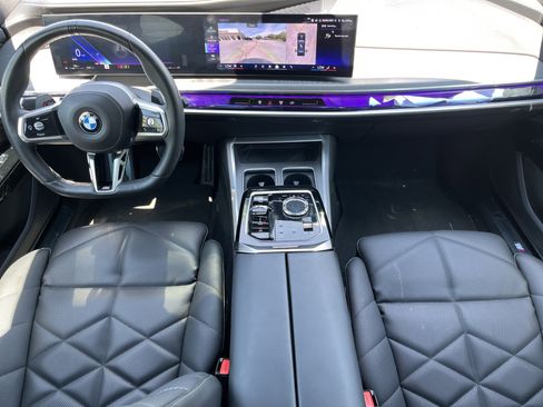 Used 2023 BMW 740i RWD image 3