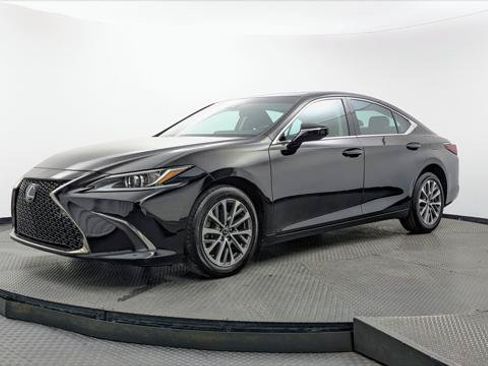 Used 2022 Lexus ES 250 w/ Premium Package AWD/4WD image 2