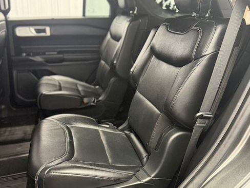 Used 2020 Ford Explorer ST w/ Premium Technology Package AWD/4WD image 17