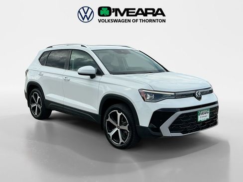 Used 2025 Volkswagen Taos SEL w/ Taos Adventure Package (SXB) AWD/4WD image 7