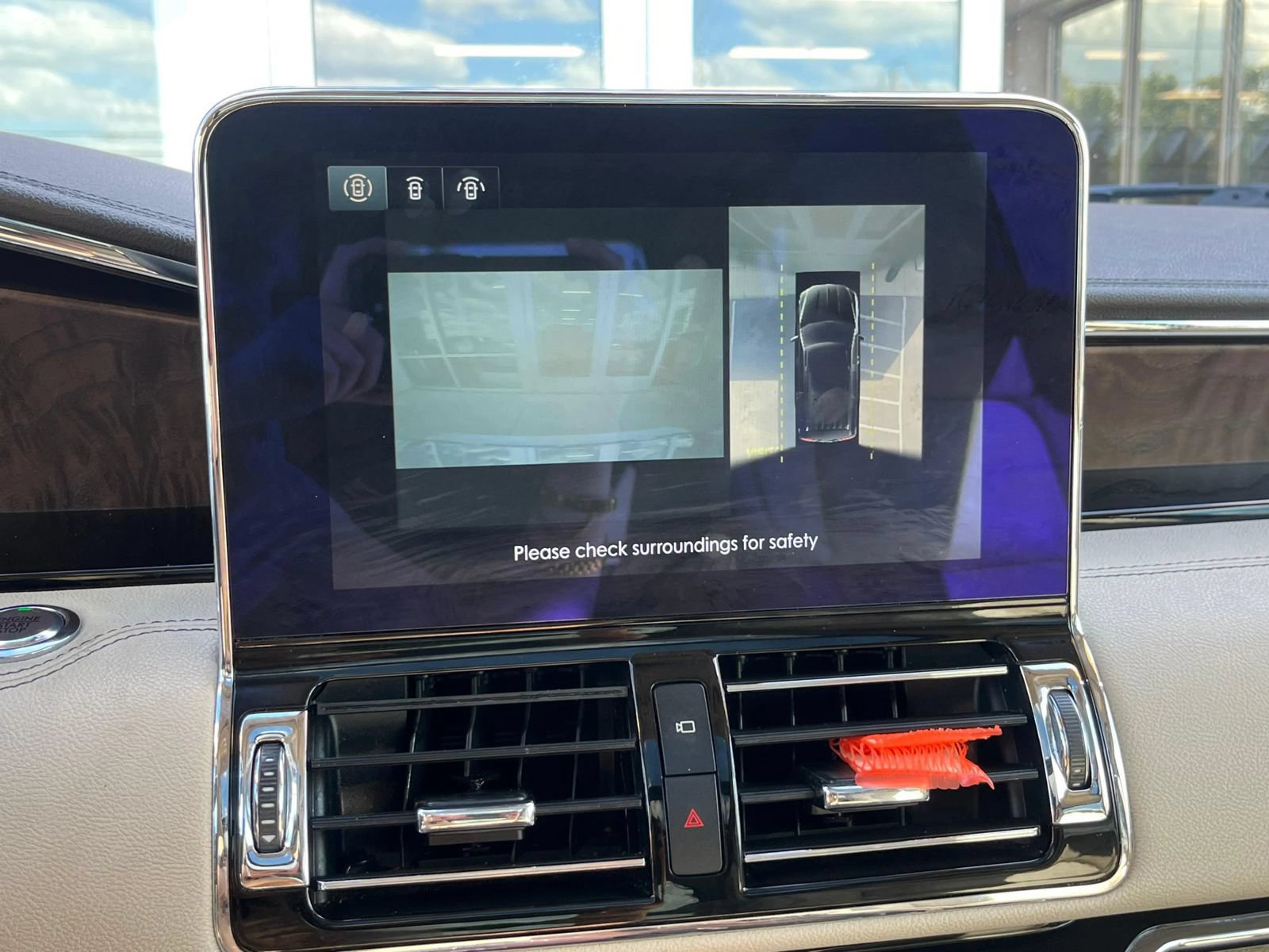 Used 2020 Lincoln Navigator Reserve w/ Luxury Package RWD image 22