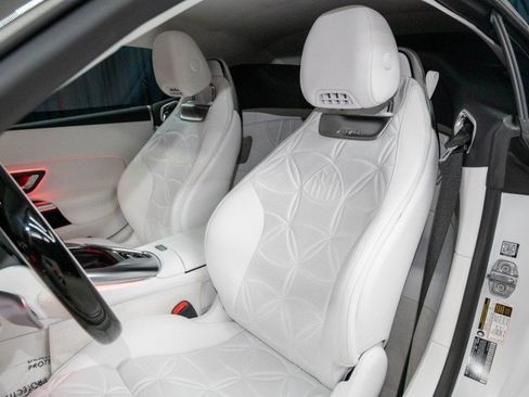New 2026 Mercedes-Benz Maybach SL 680 image 12