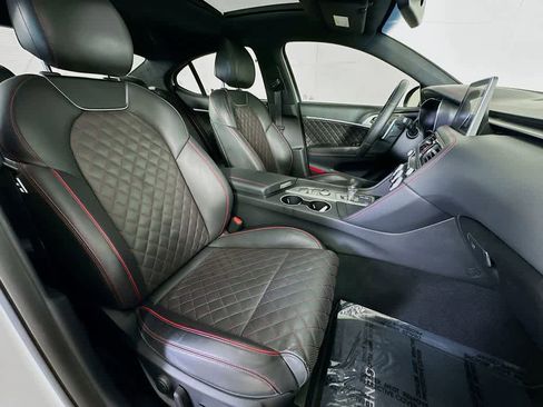 Used 2019 Genesis G70 2.0T Advanced w/ Sport Package image 15