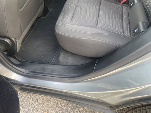 Used 2025 Chevrolet Equinox LT image 28