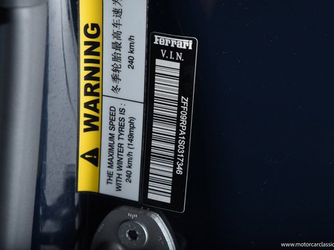 Used 2025 Ferrari Roma Spider RWD image 29