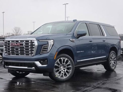 New 2026 GMC Yukon XL Denali w/ Sun & Power Step Package image 2