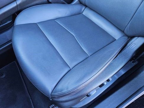 Certified 2025 Cadillac XT5 Premium Luxury image 6