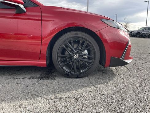 Used 2025 Toyota Camry SE image 30