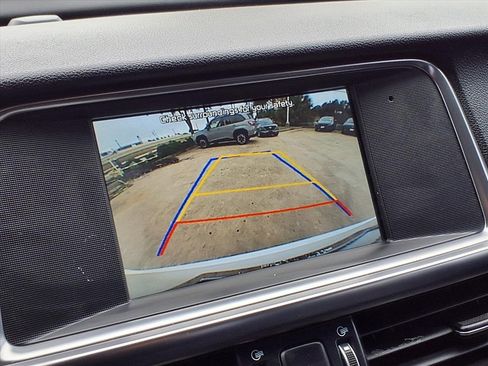 Used 2017 Kia Optima EX image 11