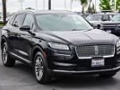 Used 2023 Lincoln Nautilus AWD w/ Premium Package image 4