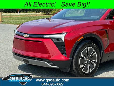 Used 2024 Chevrolet Blazer EV LT AWD/4WD image 36