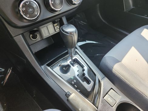 Used 2016 Toyota Corolla L image 6