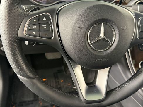 Used 2017 Mercedes-Benz GLC 300 4MATIC image 30
