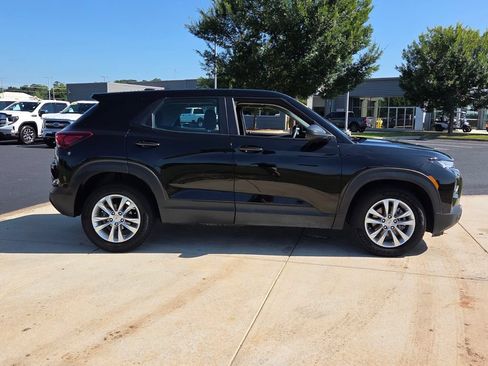 Used 2023 Chevrolet TrailBlazer LS FWD image 12